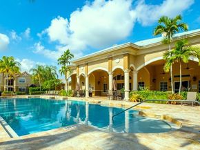 215 SW 117th Ter 14304, Pembroke Pines FL 33025