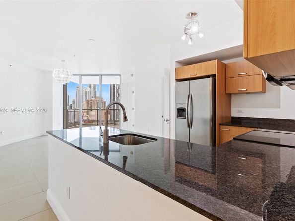 350 S Miami Ave 1805, Miami FL 33130