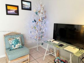 749 NW 43rd St, Oakland Park FL 33309