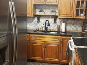 749 NW 43rd St, Oakland Park FL 33309