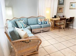 749 NW 43rd St, Oakland Park FL 33309