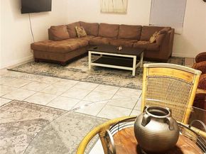 749 NW 43rd St, Oakland Park FL 33309