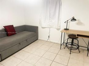 749 NW 43rd St, Oakland Park FL 33309