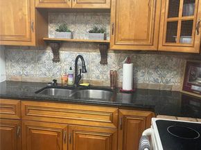 749 NW 43rd St, Oakland Park FL 33309