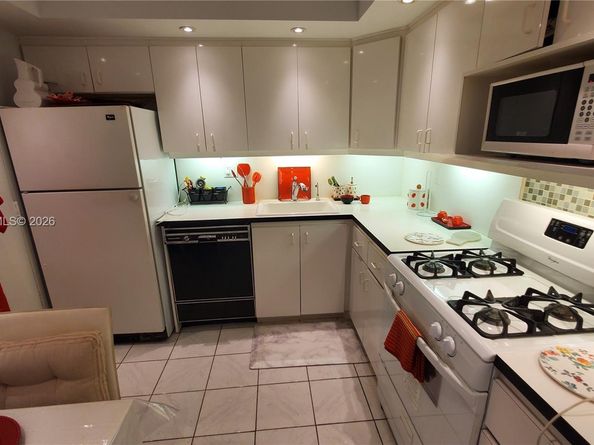 2030 S Ocean Dr 401, Hallandale Beach FL 33009