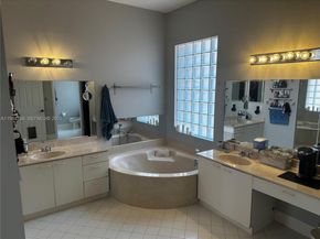 1471 NW 159th Ave, Pembroke Pines FL 33028