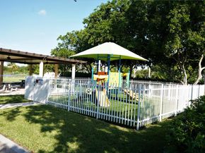 1471 NW 159th Ave, Pembroke Pines FL 33028