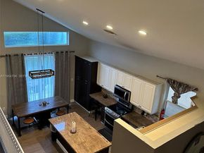 1471 NW 159th Ave, Pembroke Pines FL 33028