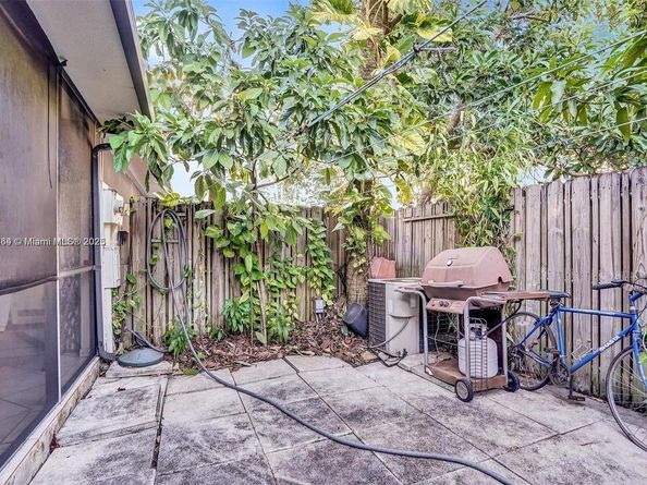 2701 N 34th Ave 1D, Hollywood FL 33021