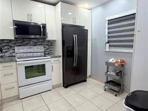 8931 N New River Canal Rd 4C, Plantation FL 33324