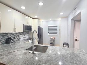 8931 N New River Canal Rd 4C, Plantation FL 33324