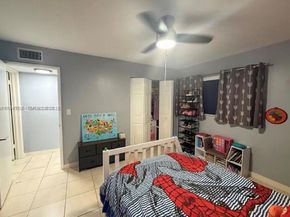 8931 N New River Canal Rd 4C, Plantation FL 33324