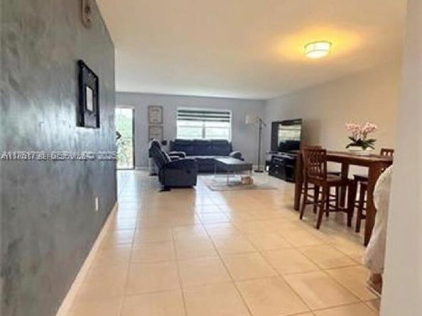 8931 N New River Canal Rd 4C, Plantation FL 33324