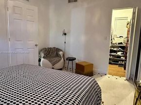 4812 Pine Tree Dr 204, Miami Beach FL 33140