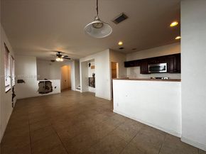 3021 Laurel Ridge Cir, Riviera Beach FL 33404