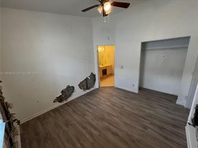 3021 Laurel Ridge Cir, Riviera Beach FL 33404