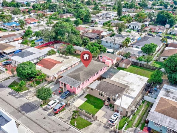 854 E 24th St, Hialeah FL 33013