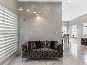 17415 NE 12th Ave, Miami FL 33162