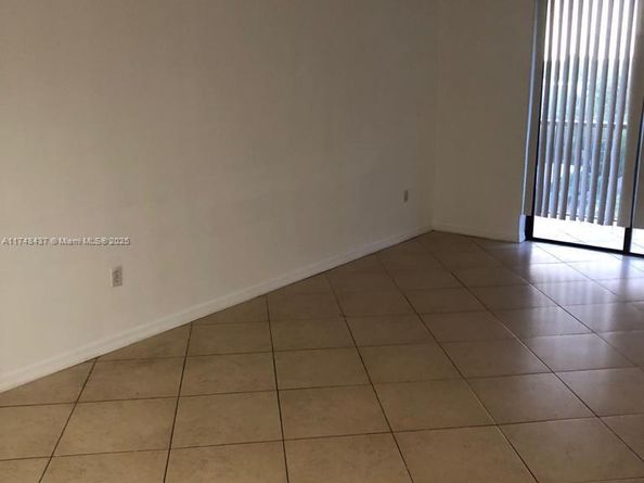 16950 W Dixie Hwy A631 Hwy 631, North Miami Beach FL 33160