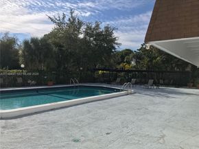 16950 W Dixie Hwy A631 Hwy 631, North Miami Beach FL 33160