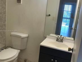 16950 W Dixie Hwy A631 Hwy 631, North Miami Beach FL 33160