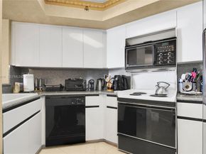 6767 Collins Ave 504, Miami Beach FL 33141