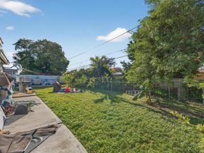 20 NE 215th St, Miami Gardens FL 33179