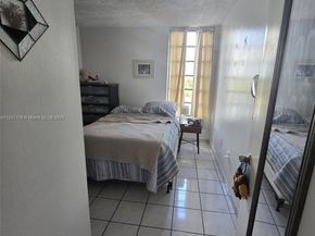 9688 Fontainebleau Blvd 409, Miami FL 33172