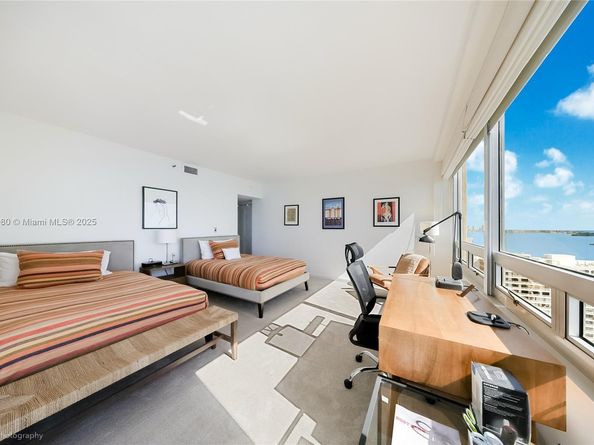 1541 Brickell Ave A2301, Miami FL 33129