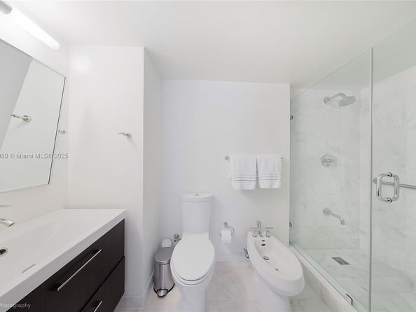 1541 Brickell Ave A2301, Miami FL 33129