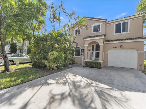 11764 SW 1st St, Coral Springs FL 33071