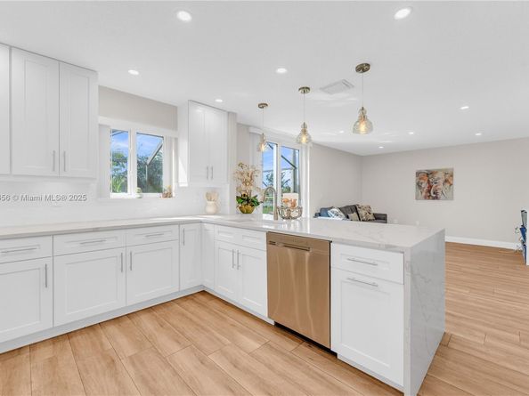 11764 SW 1st St, Coral Springs FL 33071