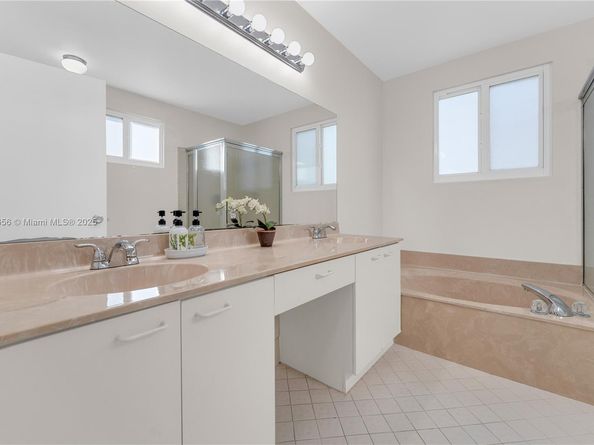 11764 SW 1st St, Coral Springs FL 33071