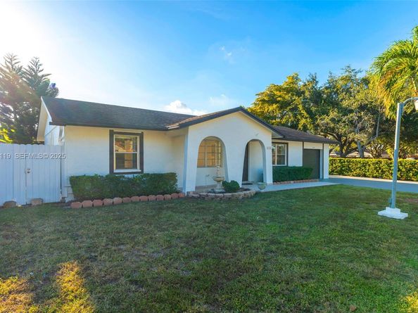 4944 SW 134th Ct, Miami FL 33175