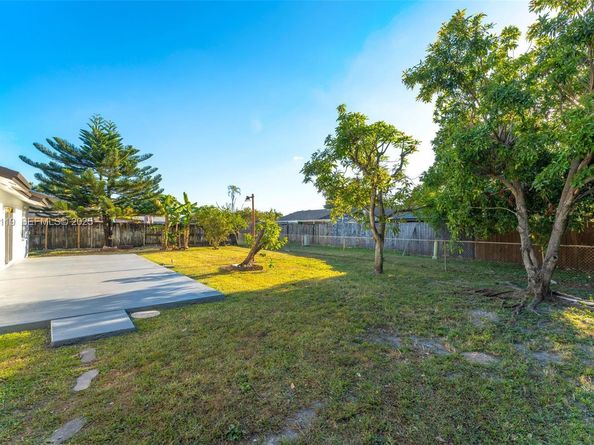 4944 SW 134th Ct, Miami FL 33175