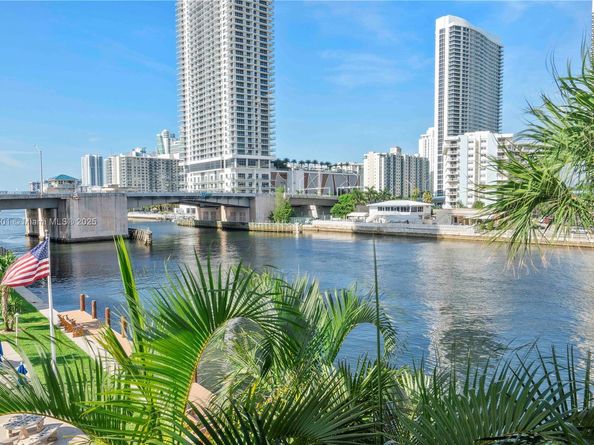 2600 Diana Dr 311, Hallandale Beach FL 33009