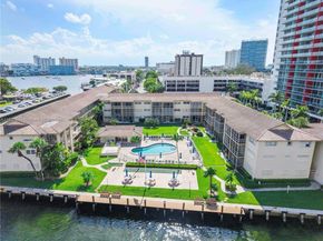 2600 Diana Dr 311, Hallandale Beach FL 33009