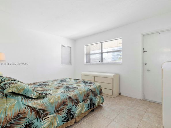 2600 Diana Dr 311, Hallandale Beach FL 33009