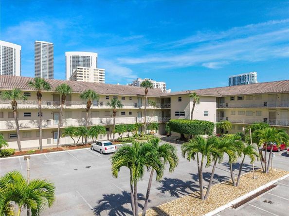 2600 Diana Dr 311, Hallandale Beach FL 33009