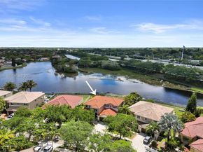 4281 Laurel Ridge Cir, Weston FL 33331