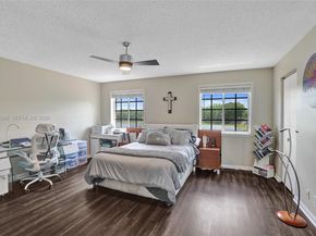 4281 Laurel Ridge Cir, Weston FL 33331