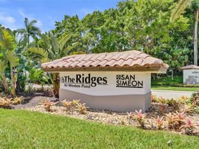 4281 Laurel Ridge Cir, Weston FL 33331
