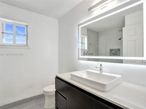 4281 Laurel Ridge Cir, Weston FL 33331