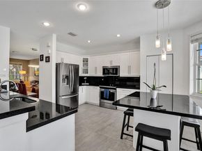 4281 Laurel Ridge Cir, Weston FL 33331