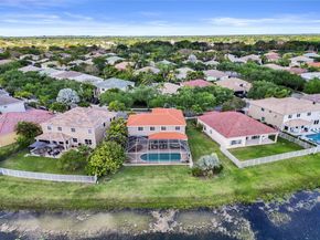 4281 Laurel Ridge Cir, Weston FL 33331