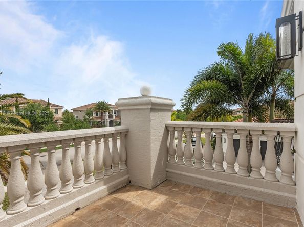 10230 Sweet Bay Ct, Parkland FL 33076