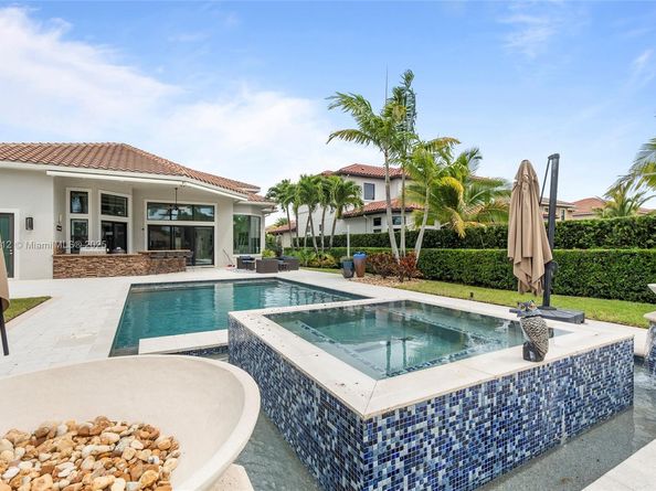 10230 Sweet Bay Ct, Parkland FL 33076
