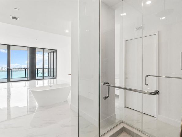 700 NE 24th Street PH5803, Miami FL 33137