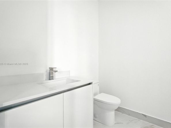 700 NE 24th Street PH5803, Miami FL 33137