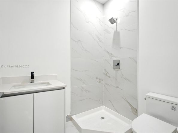 700 NE 24th Street PH5803, Miami FL 33137